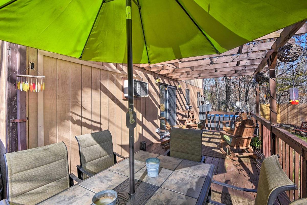 Poconos Home with Fire Pit Hot Tub Deck and Grill! image 15